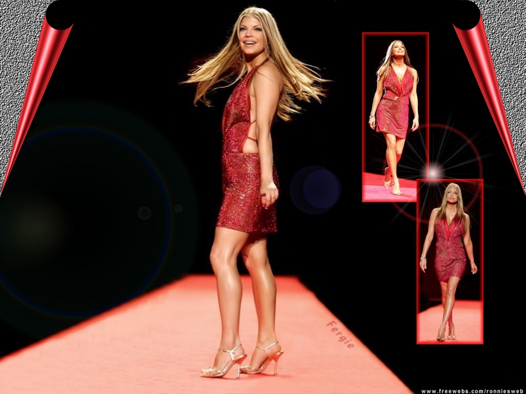 Poze MaxFun.ro » Fergie catwalk